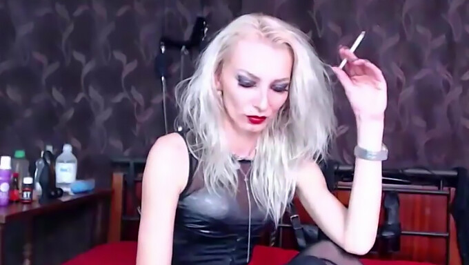 Smoking Hot Femdom Gets Dominated By Her Sub