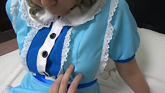 Cosplayeuse Japonaise Amateur Dans Une Scène De Sexe Pov