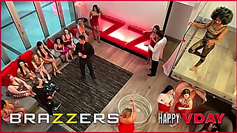 Bữa Tiệc Đa Chủng Tộc Với Bốn Cô Gái Dâm Đãng - Brazzers