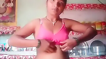 Indian Aunty Shows Off Her Big Natural Tits And Pussy