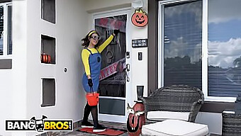 Halloween Fucking Fun With A Busty Teen