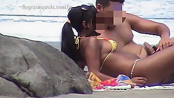 Pacar Remaja Brunette Amatir Menikmati Seks Vagina Di Tempat Awam