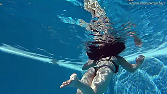 Sheril Blossom, The Sexiest Russian In This Steamy Underwater Video