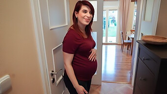 Sexe Brutal Avec Une Femme Enceinte Européenne Pour Collecter De L'Argent