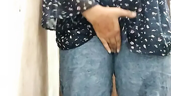 Desi Indian College Girl Masturbates And Records Video