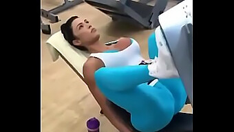 Kaki Fetish Bertemu Gym Dalam Video Panas Ini