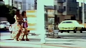 Pesta Seks Vintage Dengan Gadis-Gadis Panas Pada Tahun 1974