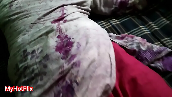 Seorang Wanita India Yang Sangat Menarik Dan Memikat Sedang Bersetubuh - Video Xxx Terbaru Yang Menampilkan Pasangan Muda